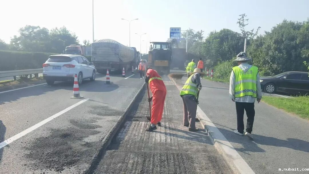 ​区233国道与348省道道口集中维修工程...